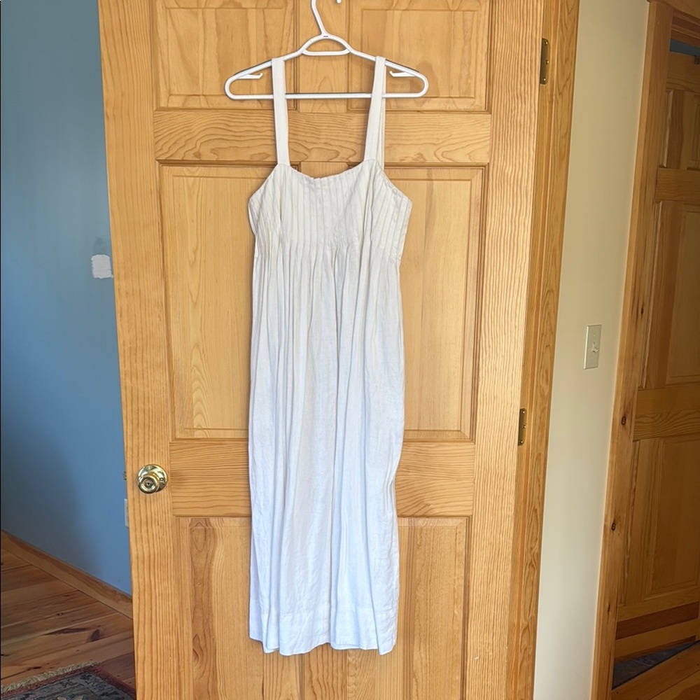 White Sleeveless Maxi Dress